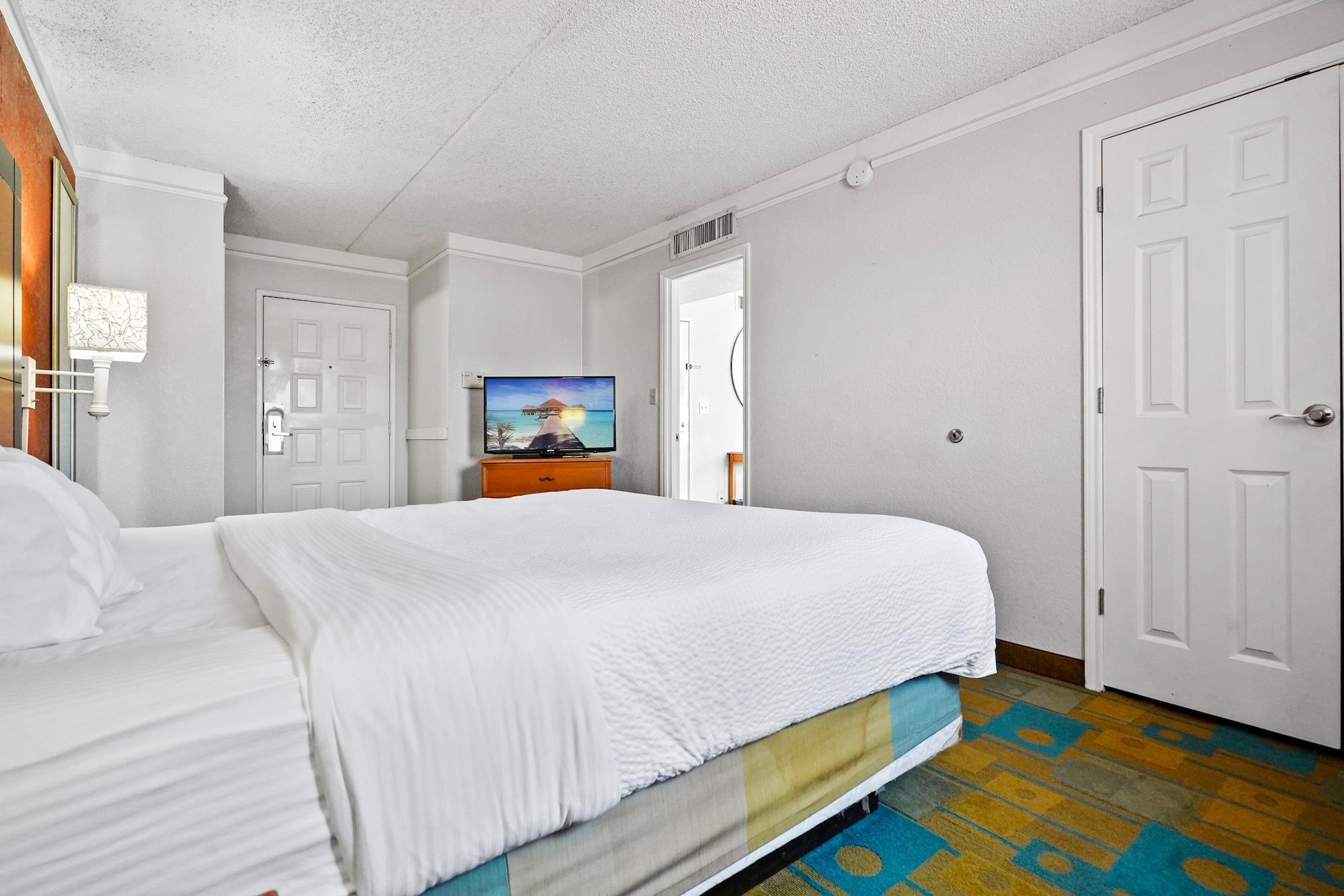 La Quinta Inn By Wyndham Costa Mesa Orange County Exterior photo